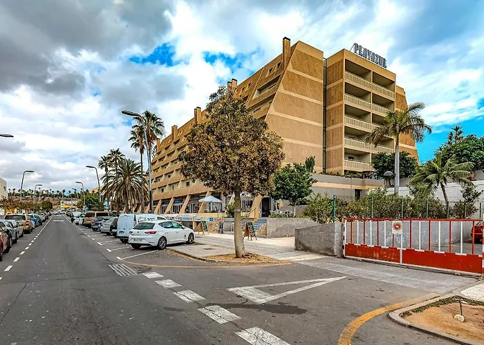 Newly Reformed Apartment With Sea View And Pool, Near The Beach, In Playa De Las Americas