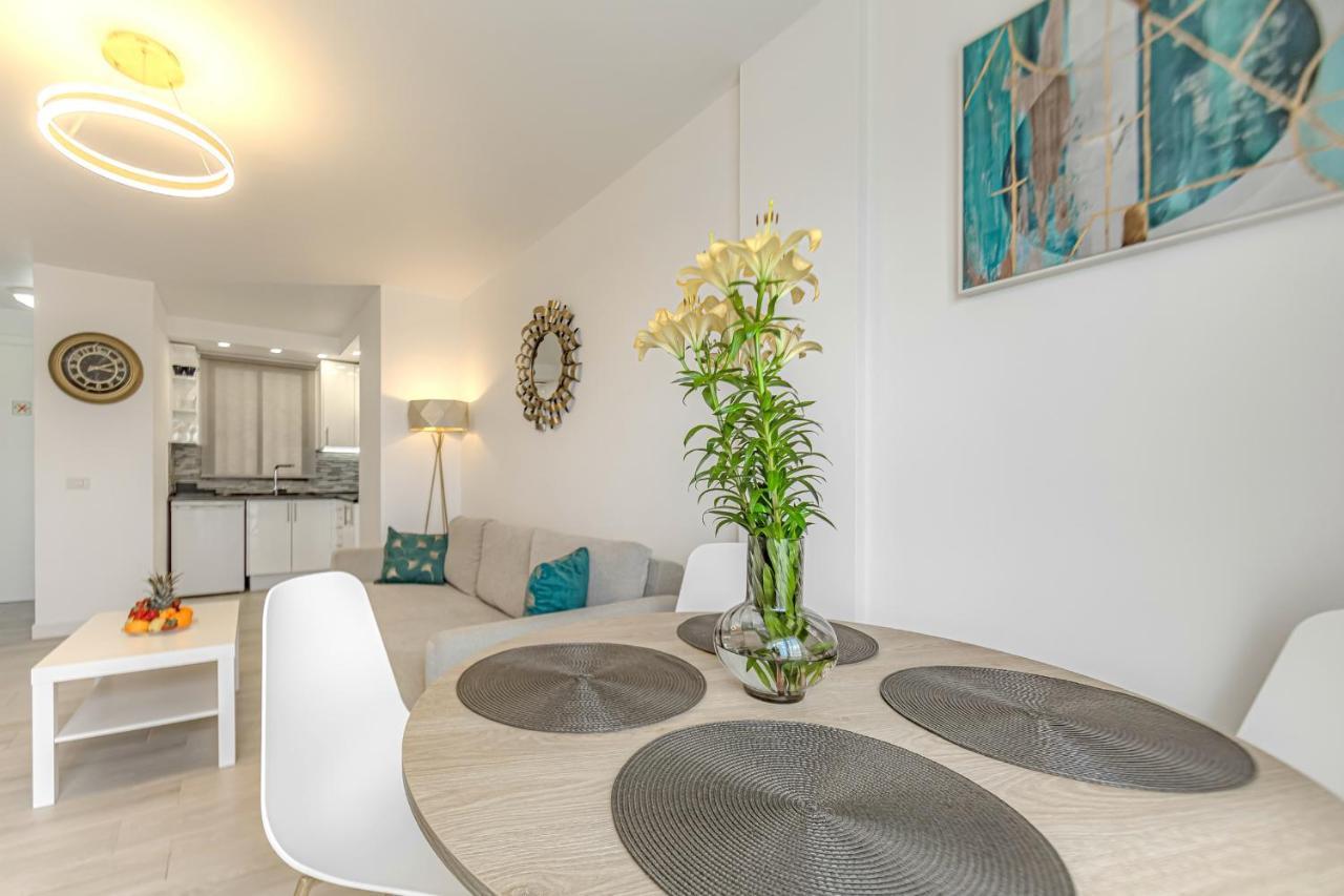 Newly Reformed With Sea View And Pool, Near The Beach, In Playa De Americas * Playa de las Americas (Tenerife)